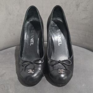 CHANEL Black Leather Heels with Bow Detail